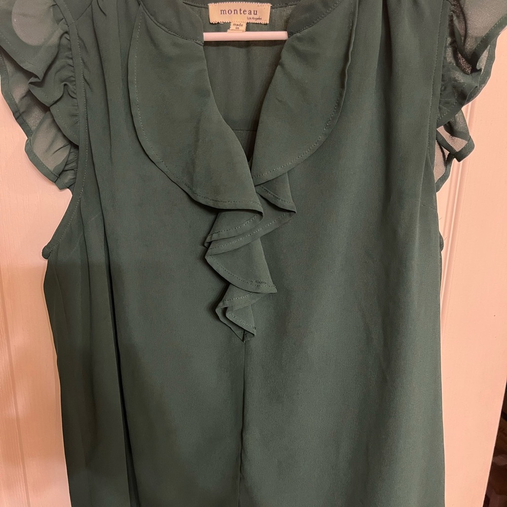 Monteau solid green blouse